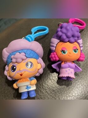 strawberry shortcake Cheebee cutie Peculiar Pie Man & Sour Grapes Keychain Clip